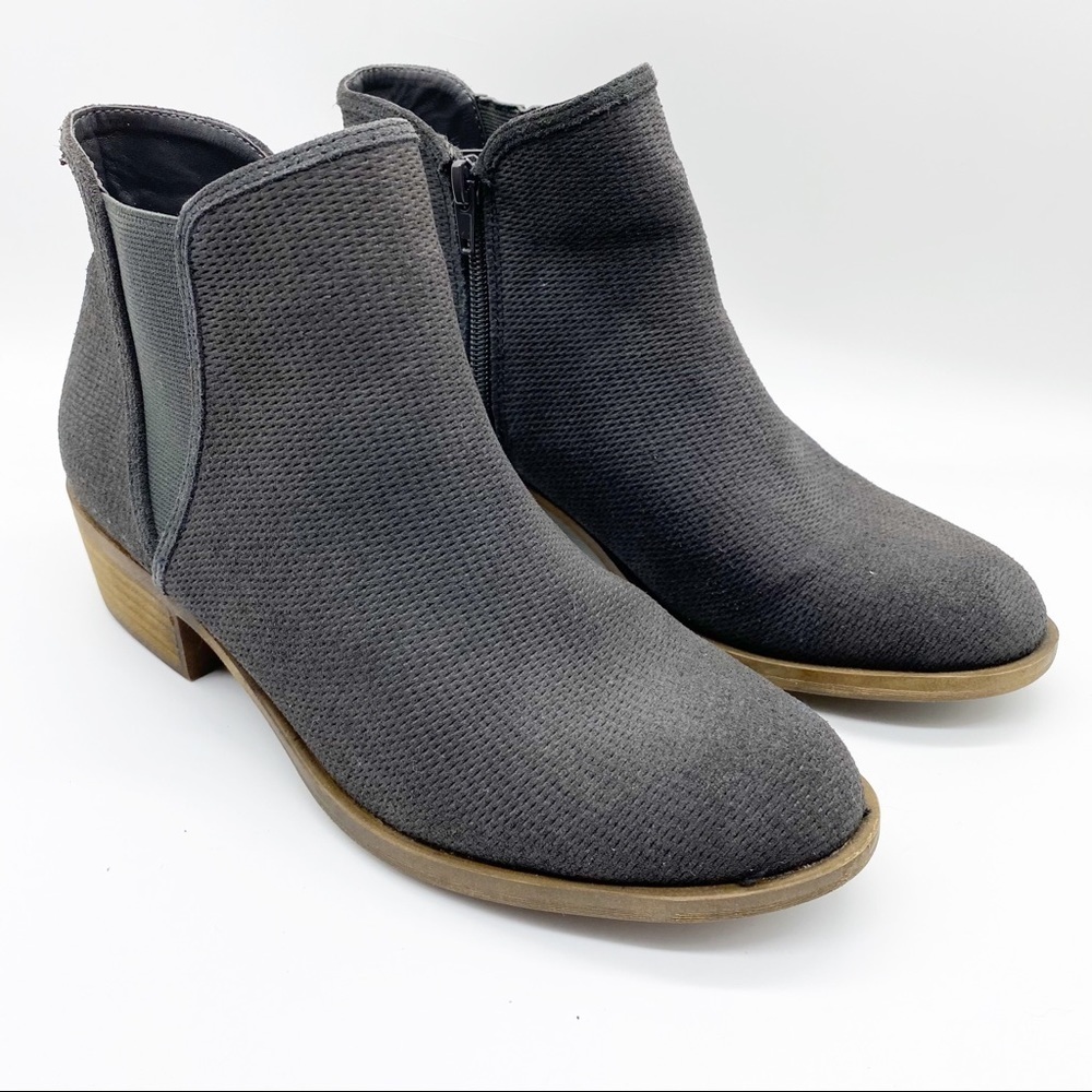 Kensie-Dark Gray Leather P'frated Ankle Bootie 9 - Picture 5 of 8